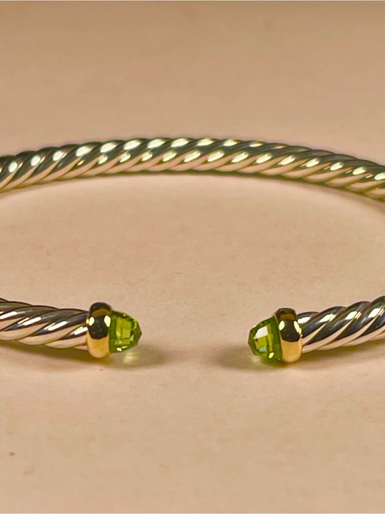 David Yurman Jewelry - David Yurman cable flex bracelet silver with 14k and peridot, 4mm. Size medium